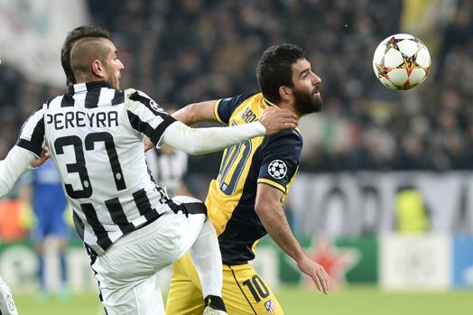Pereyra, in campo al posto del febbricitante Marchisio, bracca Arda Turan. Ap